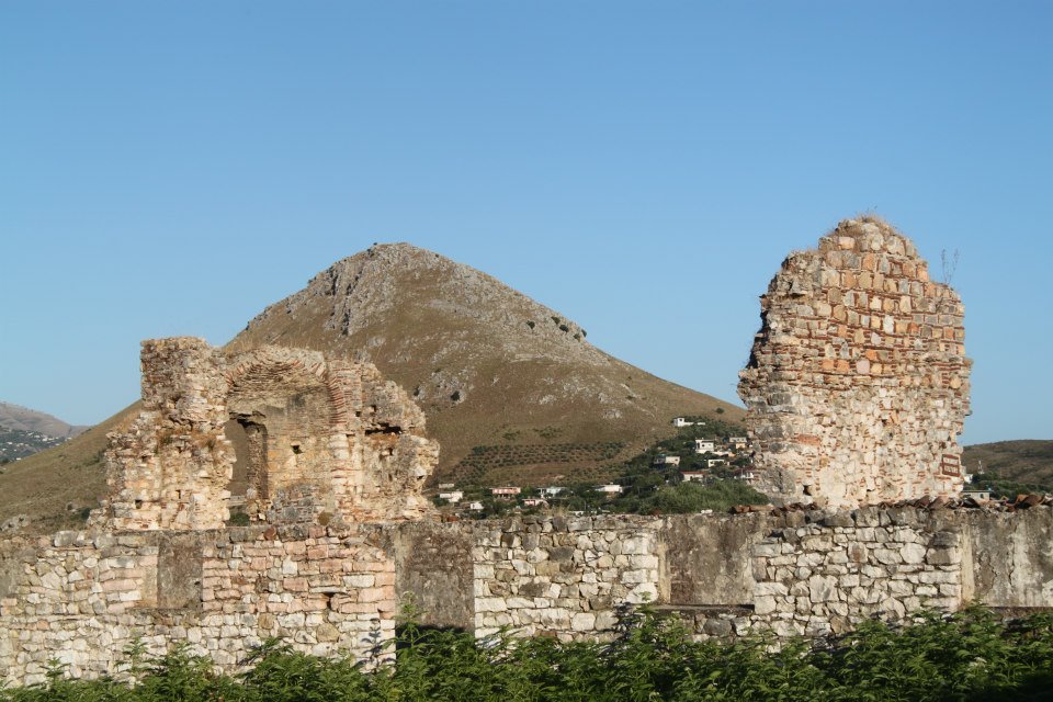 Bazilika në fshatin Çiflig &#8211; Fshati Çiflik