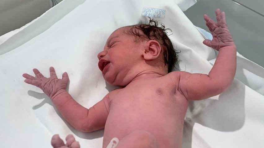 Vjen në jetë foshnja e parë për 2020 në Sarandë