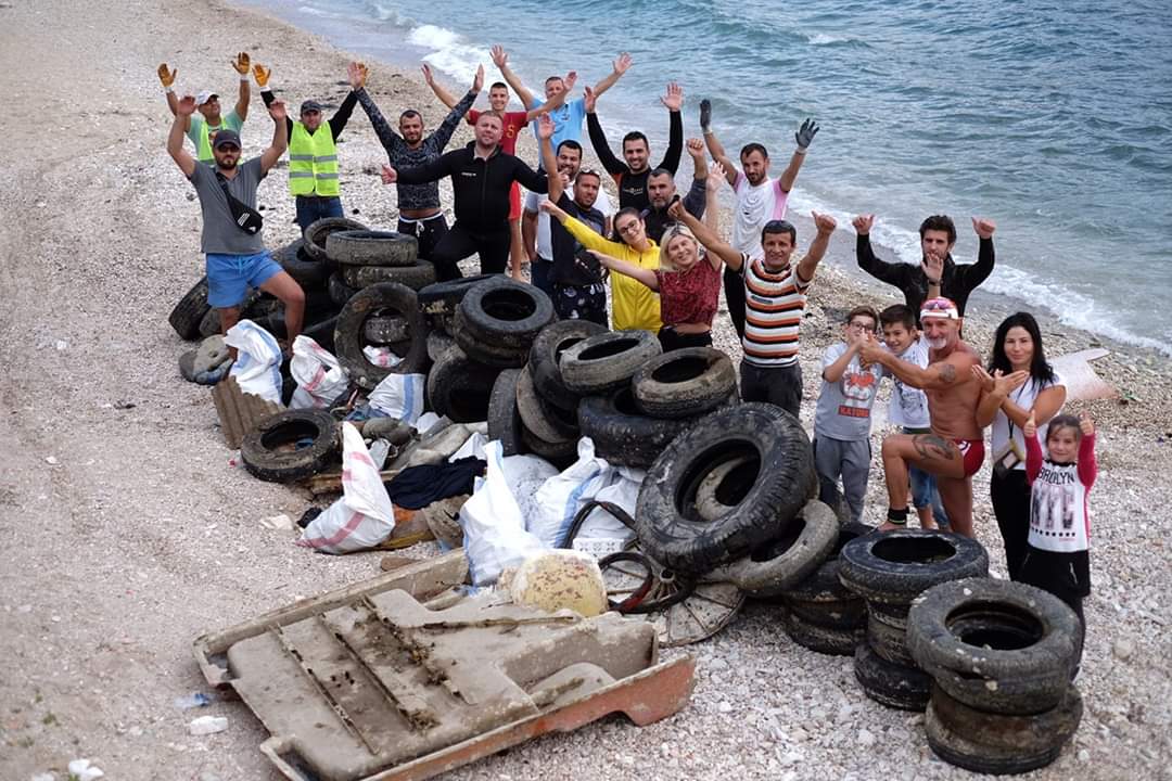 Adriatik Lapaj njofton rifillimin e aksionit për pastrimin e bregdetit