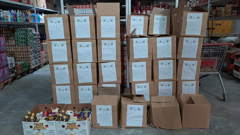 Vijon aksioni/ &#8220;Dhuro një Lule për Sarandën&#8221; dhe Saranda Web shpërndajnë edhe 20 pako ushqimore