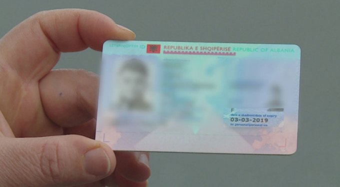 Pasaportat dhe kartat e identitetit mund të tërhiqen nga ora 8:00-16:00; Pas kësaj faze rinis aplikimi