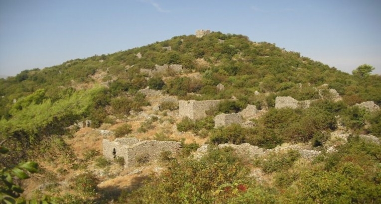 NË KAMENICË/ Fshati i Delvinës, ku rrënojat mesjetare i kanë mbijetuar shekujve