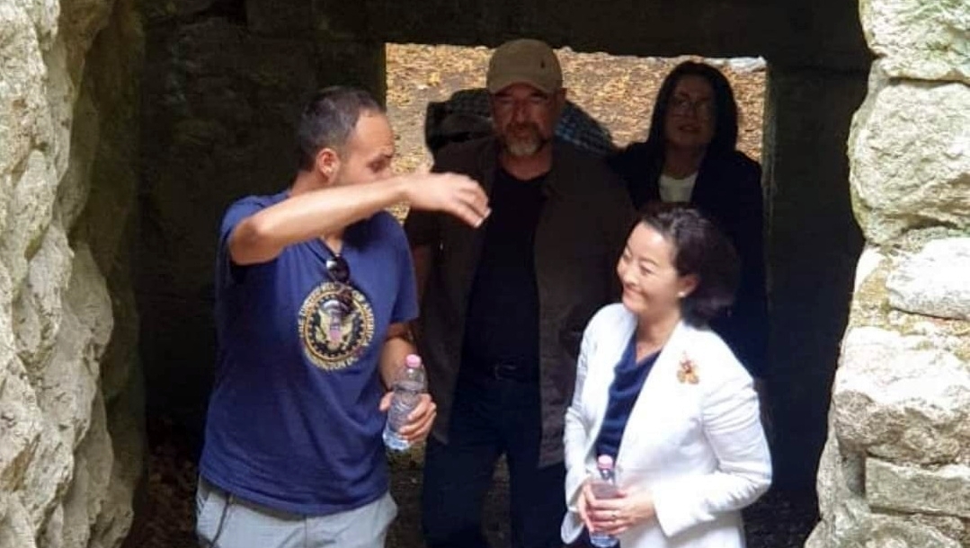 Ambasadorja amerikane Yuri Kim vizitë në qytetin antik të Butrintit