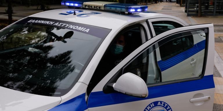 Makina e antidrogës greke kapet me 100 kg, transportues polici dhe biznesmeni nga Saranda