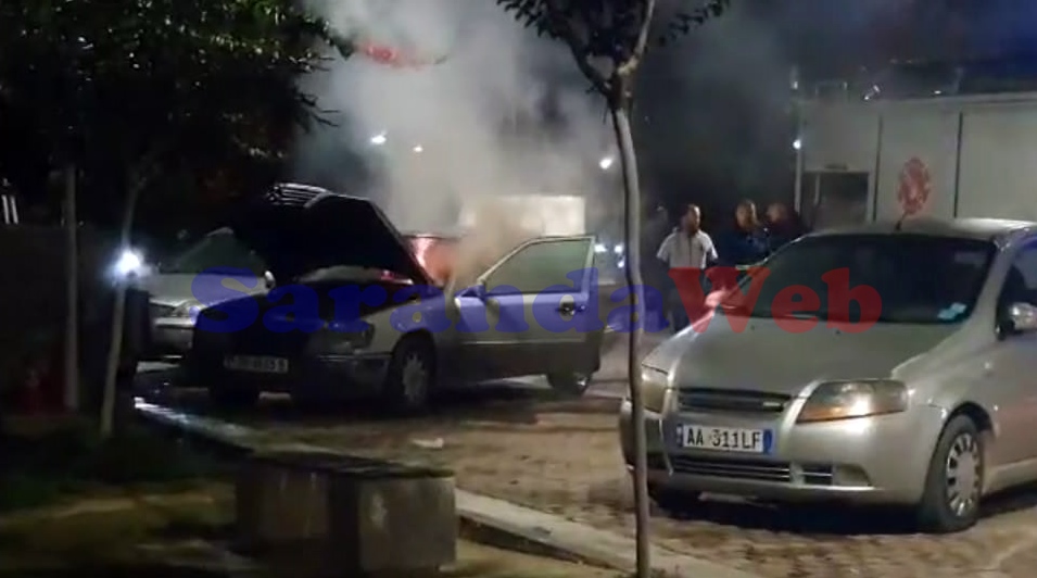 Merr flakë  një automjet në qendër të Sarandës &#8211; VIDEO