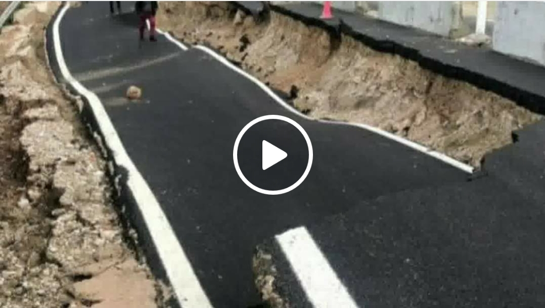 VIDEO &#8211; Prefekti i Vlorës dhe kryetari i Bashkisë Himarë tek rruga e dëmtuar në Borsh