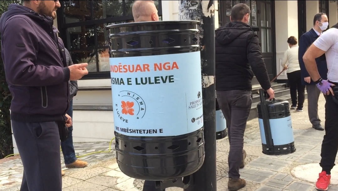 Nisma e Luleve aksion për vendosjen e koshave në Sarandë