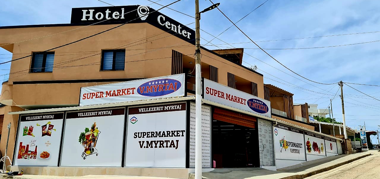 Supermarket V. MYRTAJ në Ksamil kërkon të punësojë Kasiere dhe punonjëse raftesh
