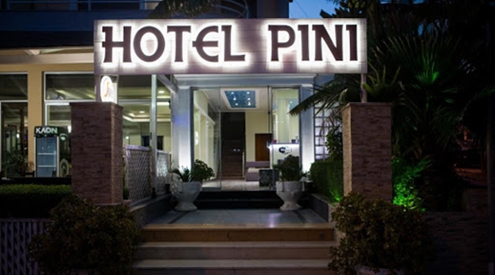 Njoftim punësimi për sanitare në Hotel Pini Sarandë