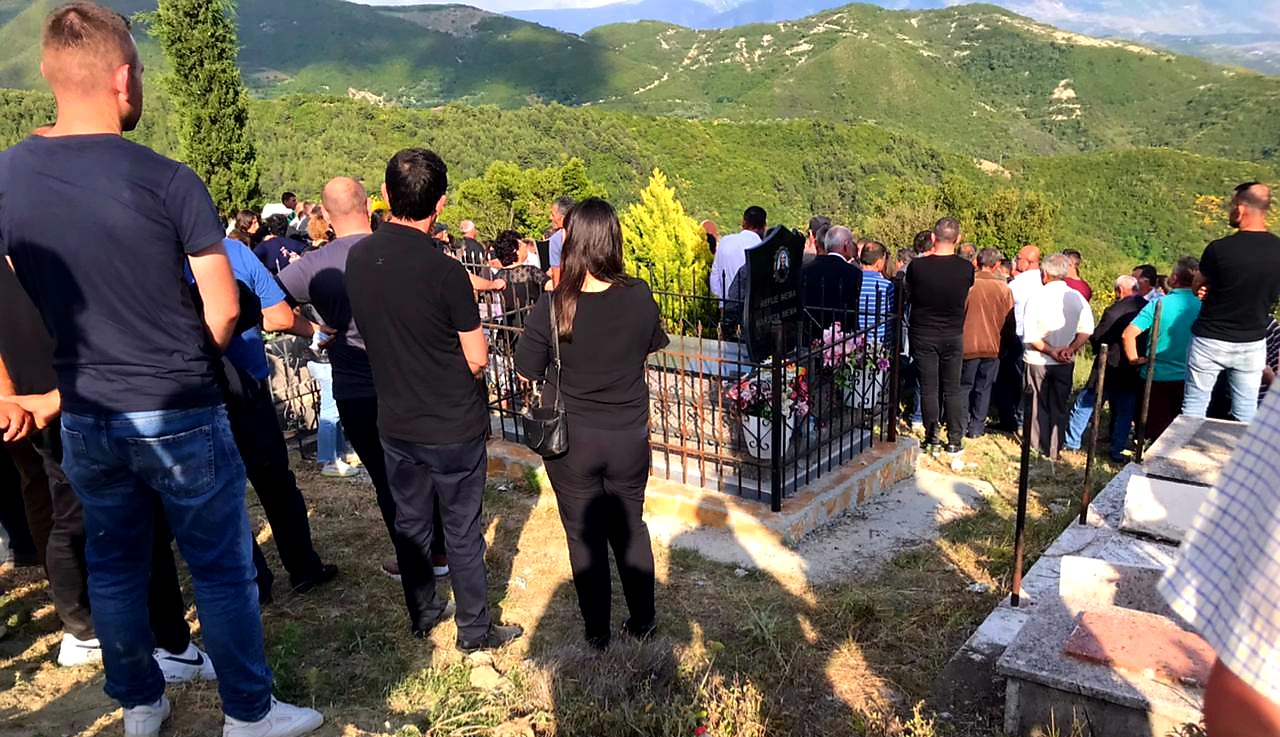 I jepet lamtumira e fundit Gramoz Memës në fshatin e lindjes Koshtan, Tepelenë