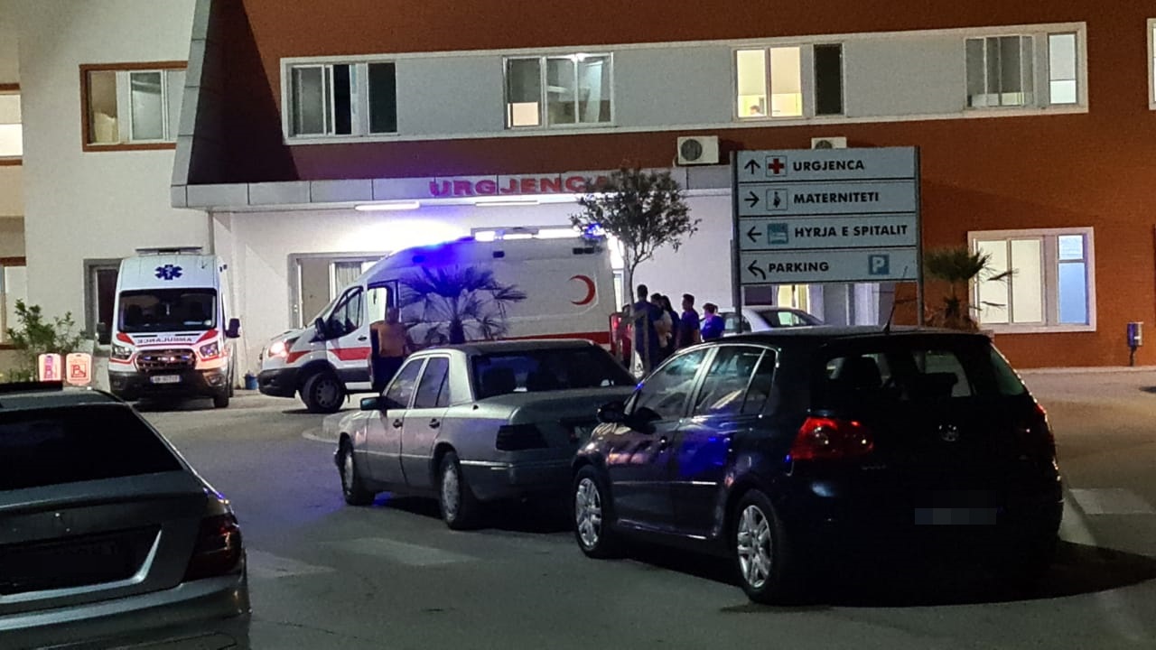 Aksidentohet një automjet, 3 të plagosur transportohen në spitalin e Sarandës