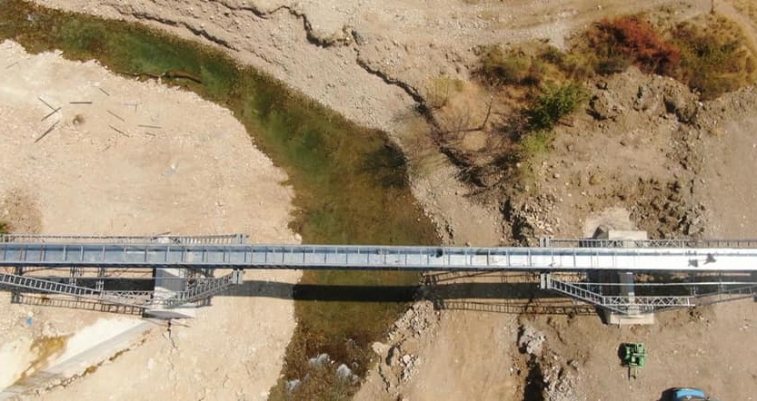 Përfundon rikonstruksioni i urës së kanalit ujitës &#8220;Thoma Filipeu&#8221;, uji rikthehet në ara