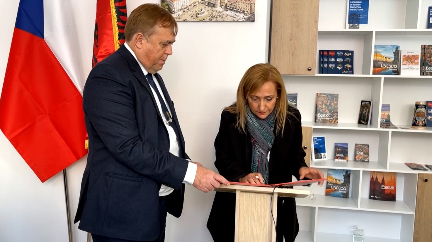 Çekia hap konsullatë në Sarandë, për jugun e Shqipërisë