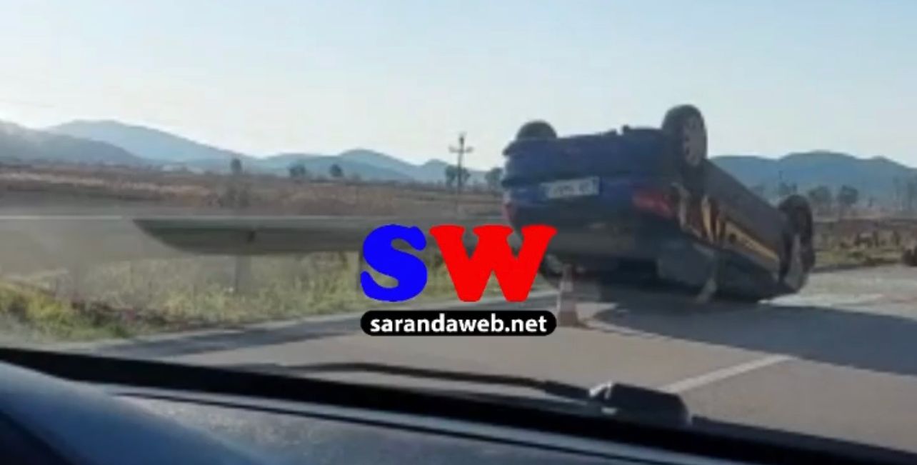 Aksident në rrugën Sarandë &#8211; Ksamil, automjeti përmbyset në rrugë &#8211; VIDEO