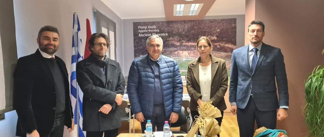 Ambasadorja greke në Shqipëri dhe konsulli i Gjirokastrës takime në Bashkinë Finiq