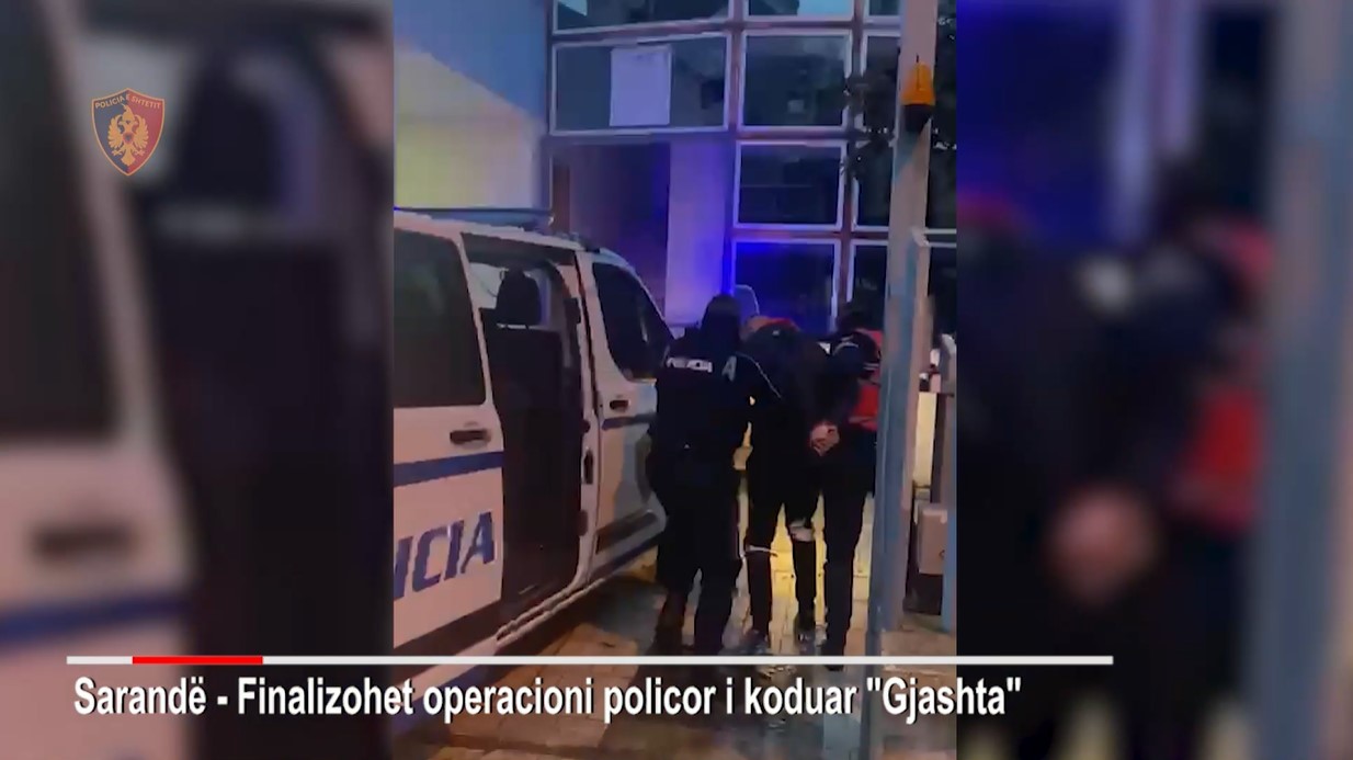 Policia: Kapëm një shpërndarës, në shtëpi i gjetëm edhe 3 kg kanabis dhe shumë para &#8211; VIDEO