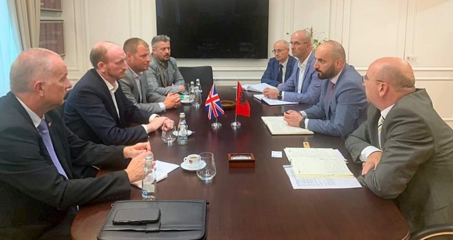 Ambasadori Britanik takim me Gledis Nanon: Krimi nuk paguan kurrë!