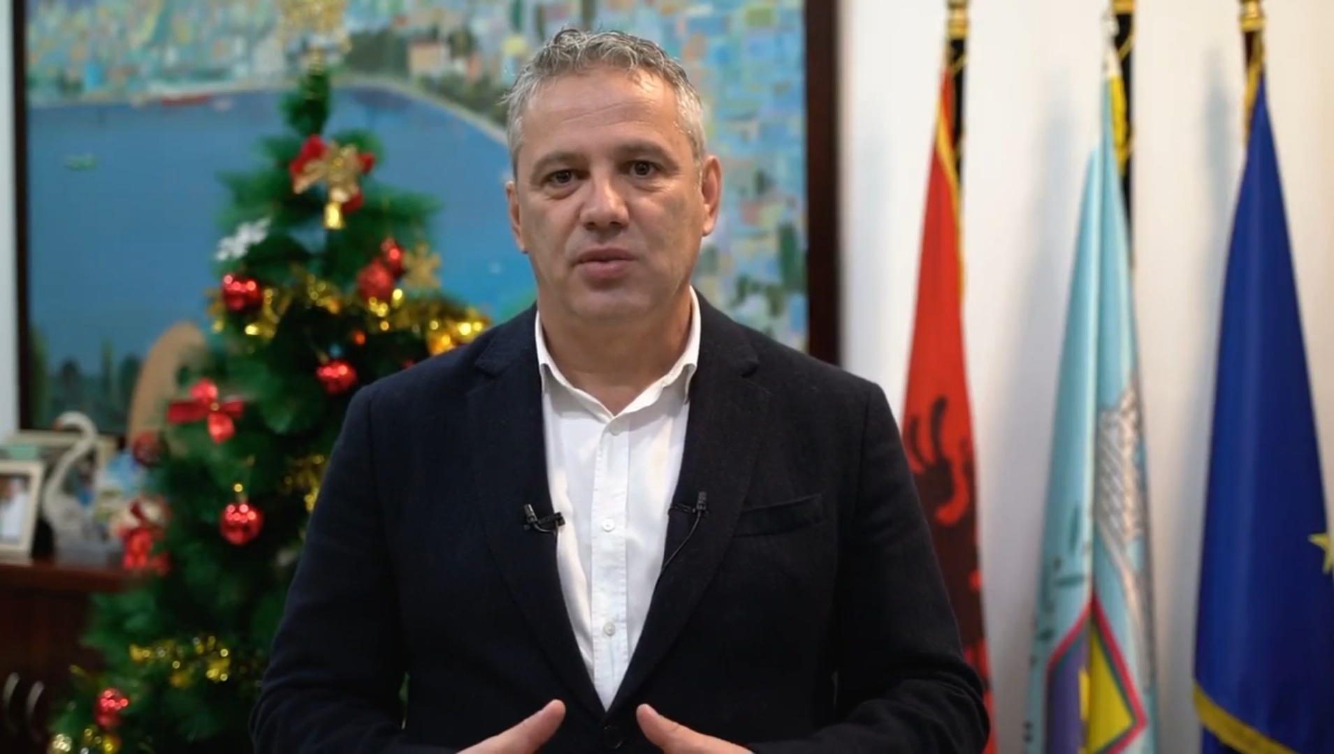 Kryetari Bashkisë Sarandë, Adrian Gurma, ju uron Gëzuar Vitin e Ri 2023