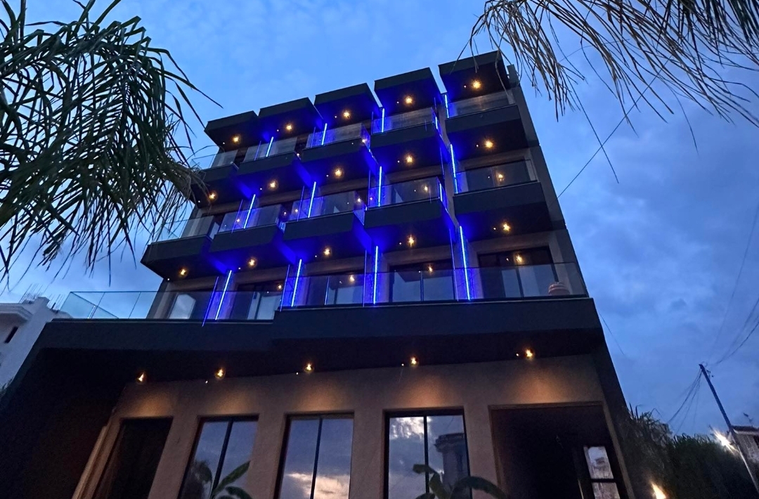 Azura Ksamil Hotel kërkon Recepsioniste me eksperiencë pune, turni 1. Paga 75,000