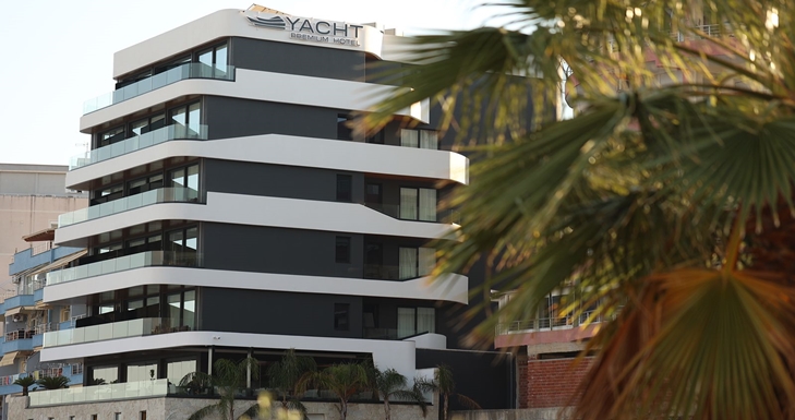 https://sarandaweb.net/wp-content/uploads/2024/02/Yacht-Premium-Hotel-ne-Sarande.jpeg