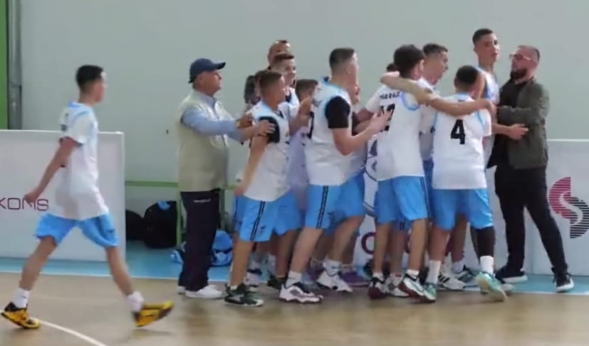 Ekipi i basketbollit të shkollës &#8220;Adem Sheme&#8221; Sarandë shkon në finalen e madhe ndaj Shkodrës