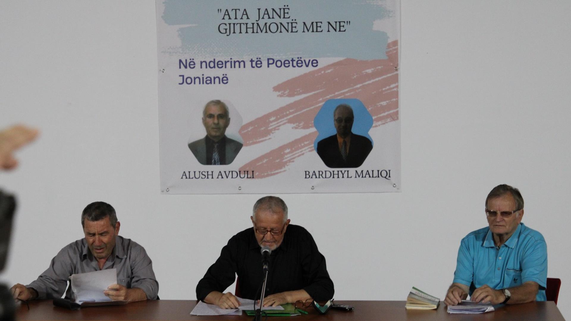 Ata janë gjithmonë me ne! Aktivitet në nderim të poetëve Alush Avduli &amp; Bardhyl Maliqi &#8211; VIDEO