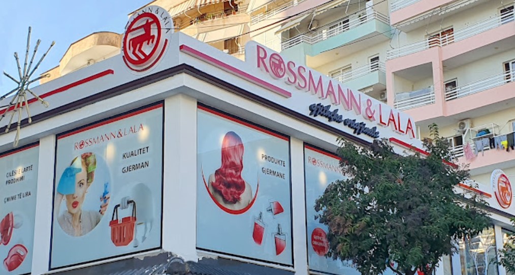 Rossmann &#038; Lala në Sarandë kërkon të punësojë PUNONJESE DYQANI \ KASIERE