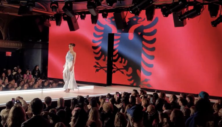 International Fashion Week Albania: Spektakël Mode në Sarandë