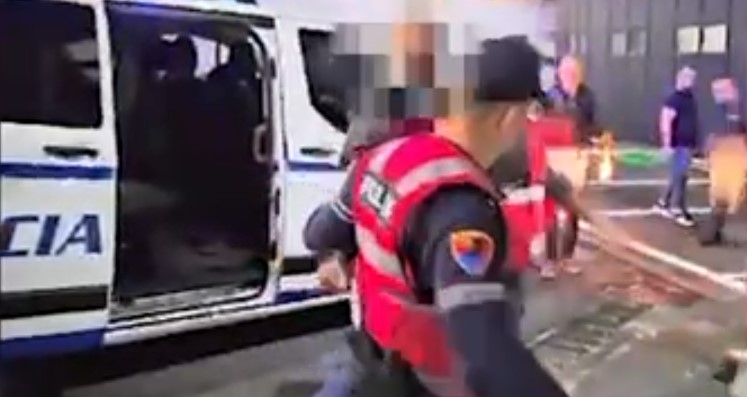 Plagosja me thikë në Sarandë, Policia njofton prangosjen e autorit &#8211; VIDEO