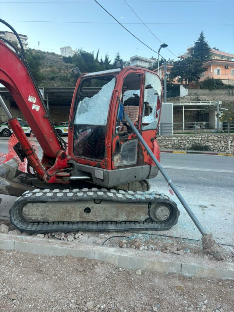 Akti Vandal në Kantier Goditet Mjeti i Punimeve nga Persona të Paidentifikuar