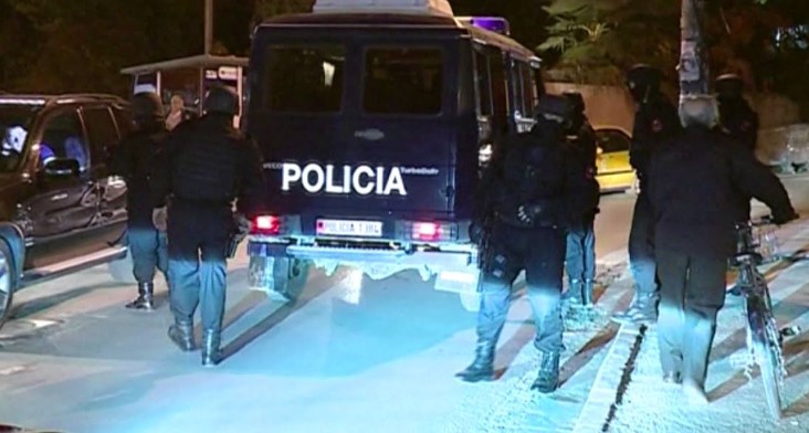 Operacion i Policisë gjatë natës: 15 të shoqëruar në Vlorë, Sarandë dhe Delvinë