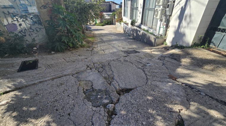 Gati tenderi 270 mijë euro për rregullimin e 1800 metër rrugica në lagjet 1 dhe 2 në Sarandë