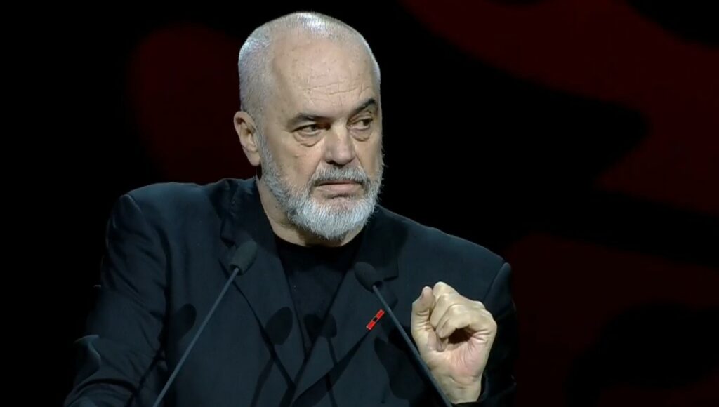 Rama sherr me një emigrante në Athinë Administrata është zero! Jo, na kërkojnë në Europë