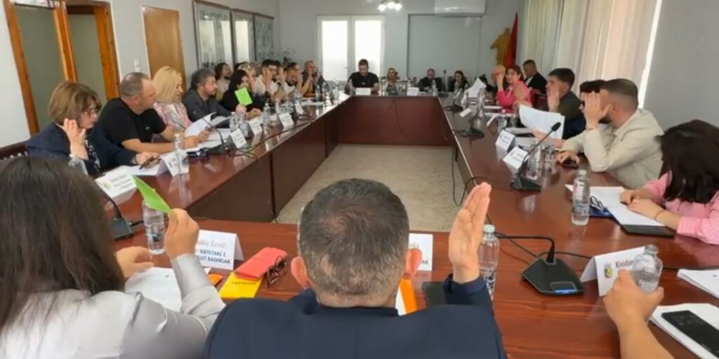 Mbledhja e Këshillit Bashkiak Sarandë, 30 Maj - DREJTPËRDREJT