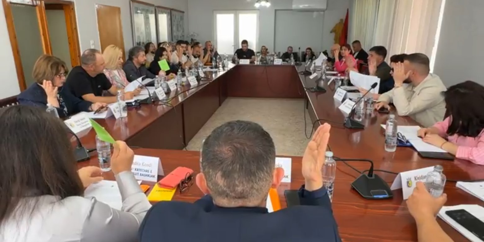 Mbledhja e Këshillit Bashkiak Sarandë, 30 Maj &#8211; DREJTPËRDREJT