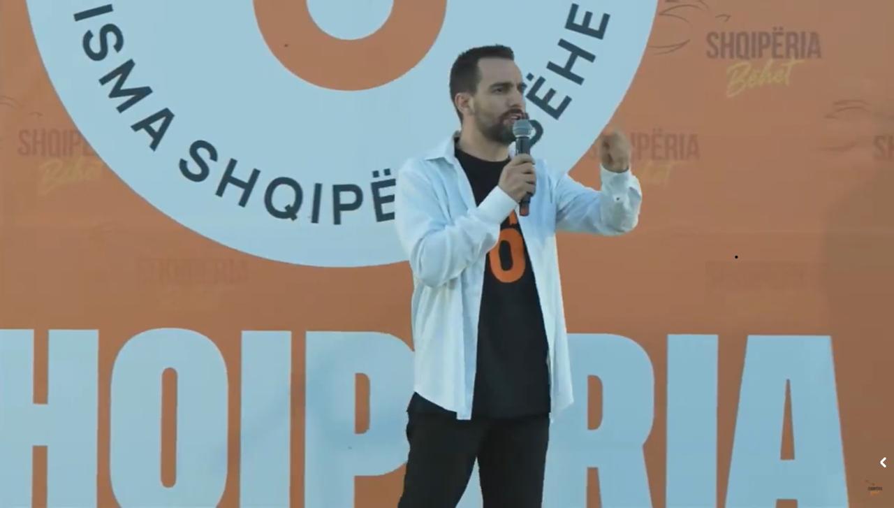 Reagimi i Adriatik Lapaj: Nuk më shantazhoni dot! S&#8217;ka metodë të ish-Sigurimit që na ndal