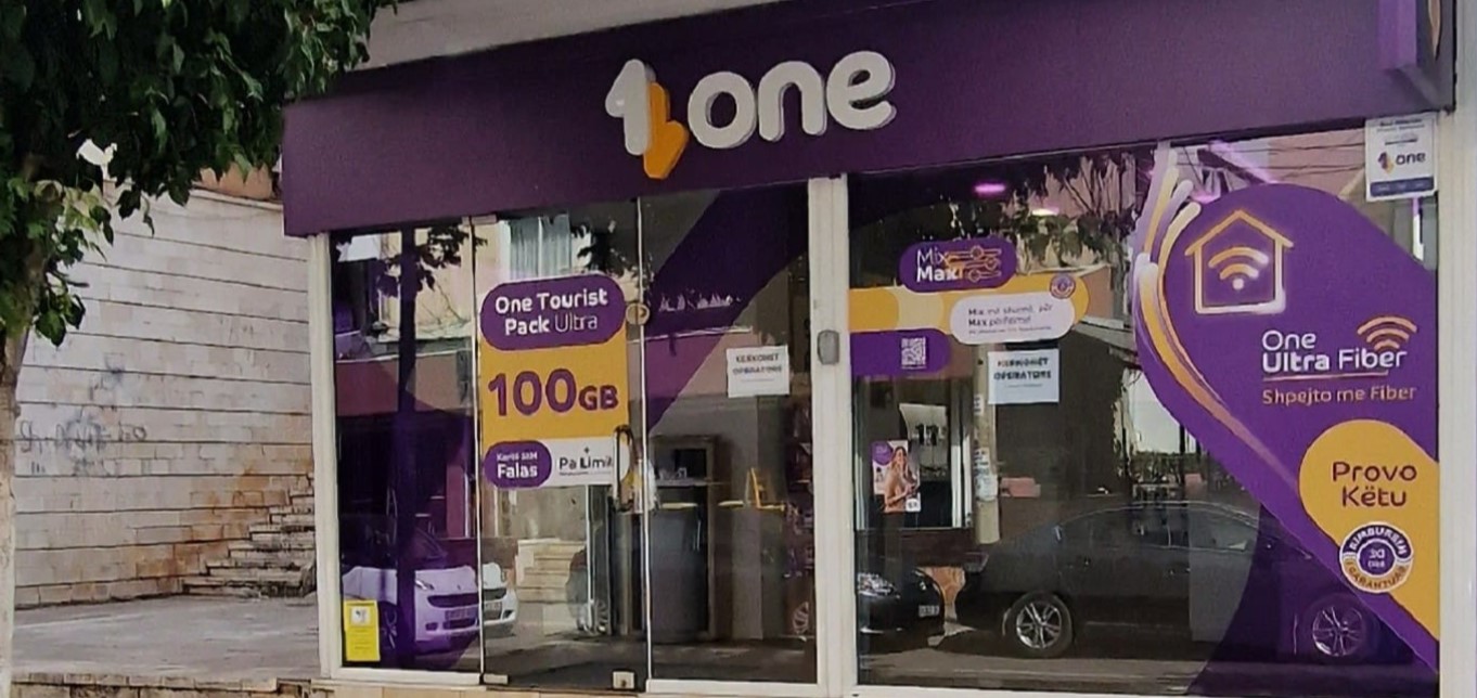 Dyqani One zgjeron stafin dhe kërkon Operatore në dyqan &#038; Promotore në terren
