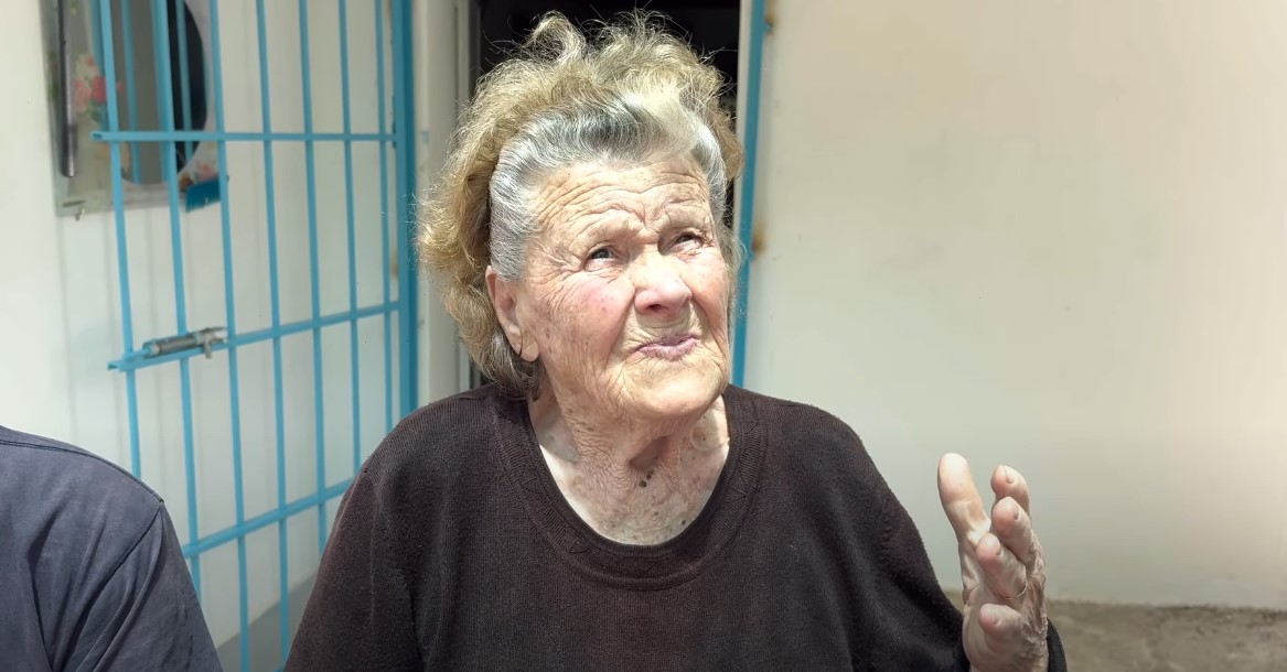 Kleo Dhroso &#8211; 90 vjeçarja nga Dhrovjani që ende e thërrasin Mësuese &#8211; VIDEO