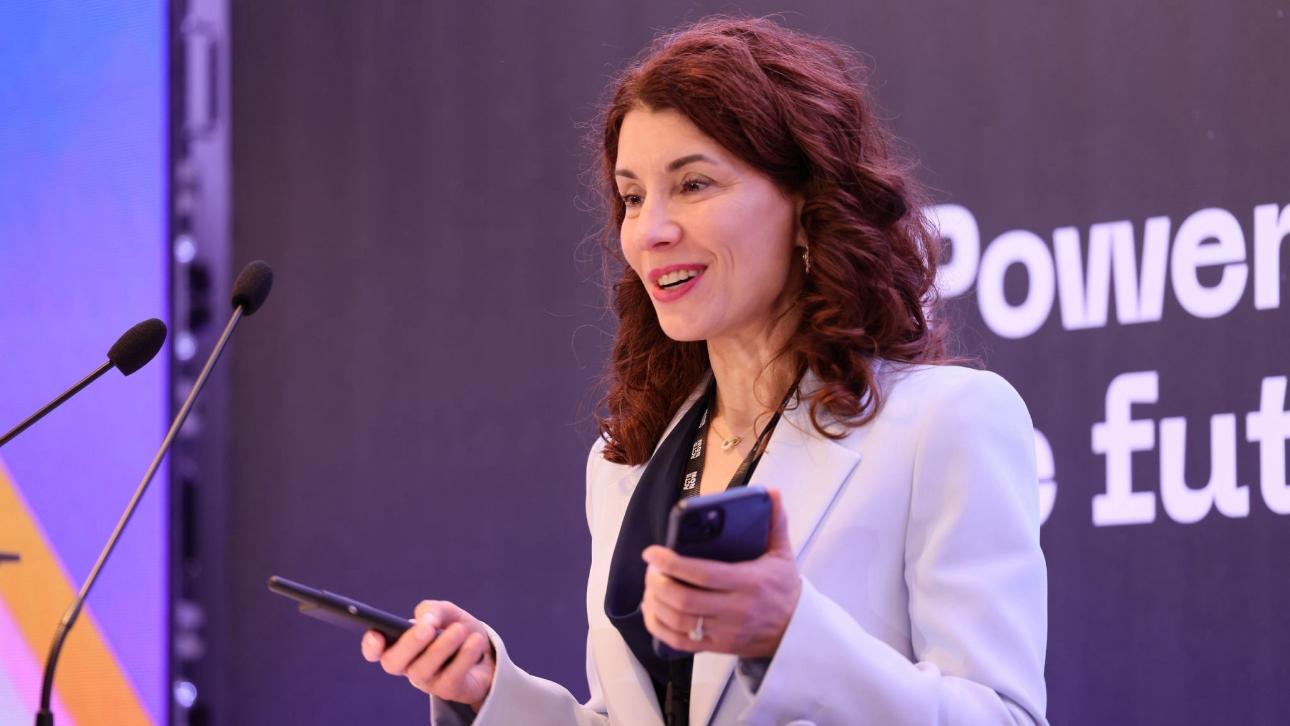 Kozeta Garret – Vajza nga Saranda që drejton sigurinë kibernetike globale të Microsoft   