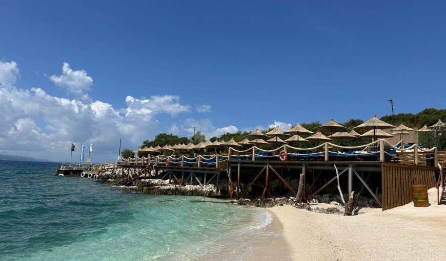 Pegasus Beach Bar kërkon Kuzhinier/e me eksperiencë pune