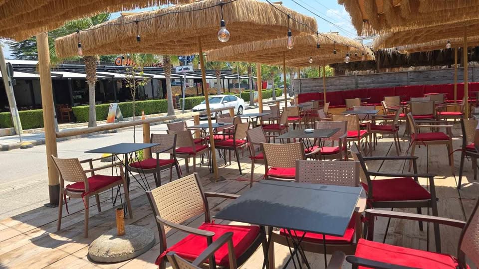 See You Kafe Kreperi në Ksamil kërkon Banakier/e  dhe Krepier/e