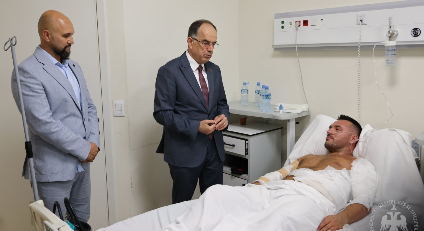 Agim Troci vizitohet nga Begaj. Presidenti: Çdo akt zjarrvënieje i dënueshëm