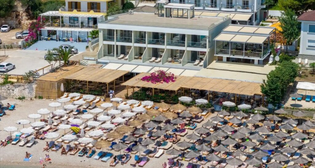 ELAR Hotel në Sarandë kërkon Kuzhinier/e dhe Sanitare