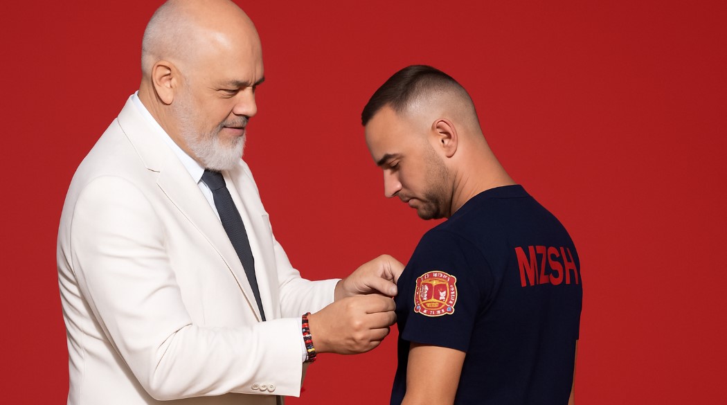 Besnik Hasani, zjarrfikësi i Delvinës, nderohet me medalje ari për guximin në betejën me flakët