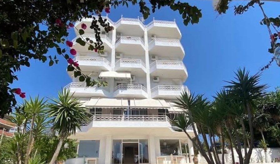 Hotel Saranda kërkon Sanitare (me kohë të plotë ose part-time)