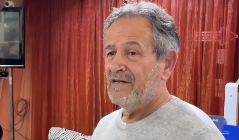 Vangjel Agora drejt botimit të librit të ri: “Atje ku shkëndija e artit skenik bëri streh”