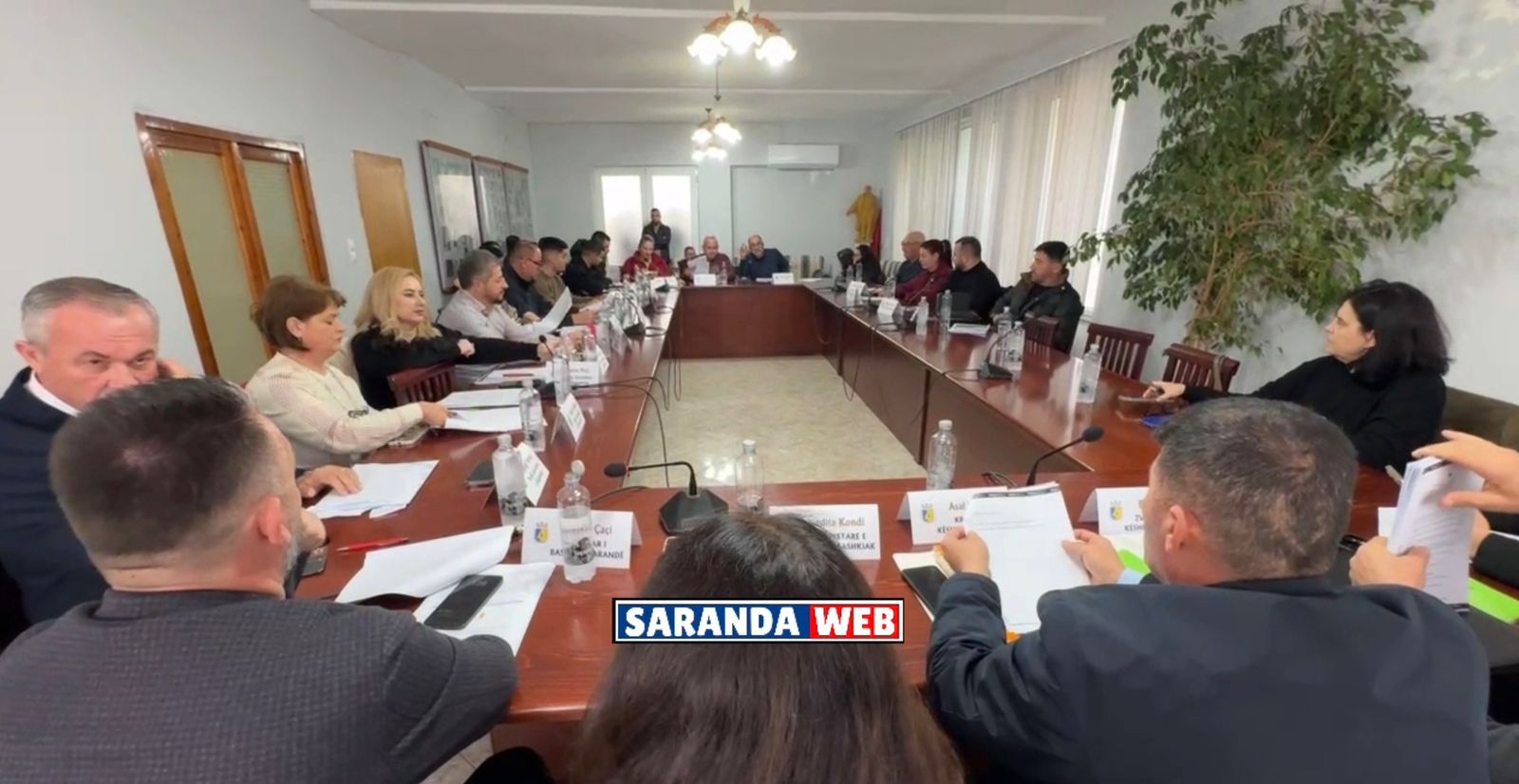Buxheti 2026 i Bashkisë Sarandë miratohet me vetëm 1 votë abstenim – VIDEO