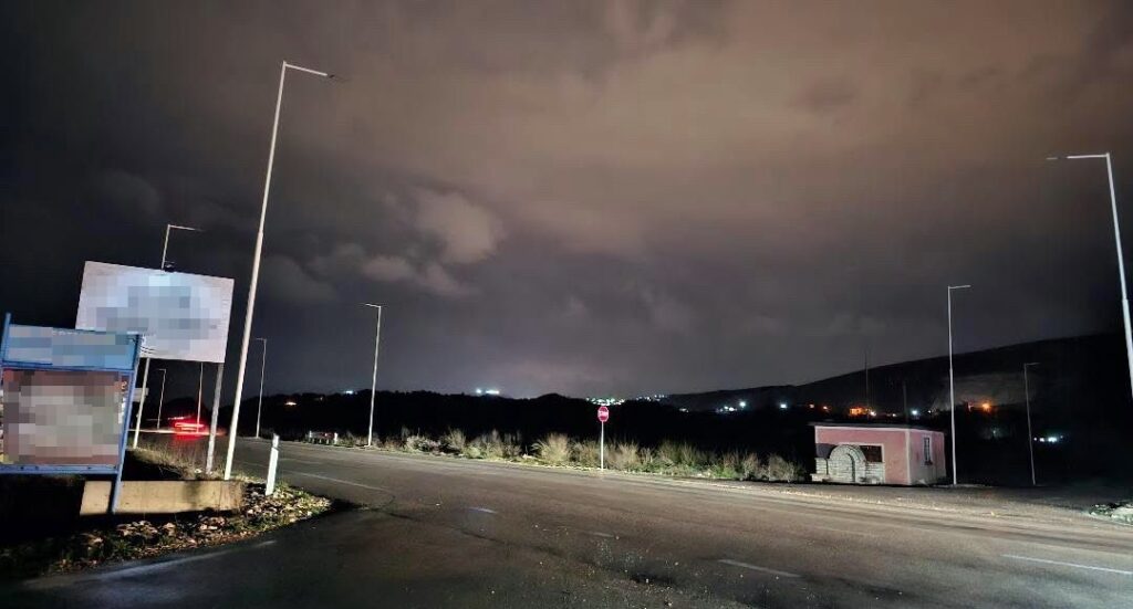 Dritat që nuk u ndezën kurrë Kryqëzimi për në Karahaxh rrezikon çdo natë