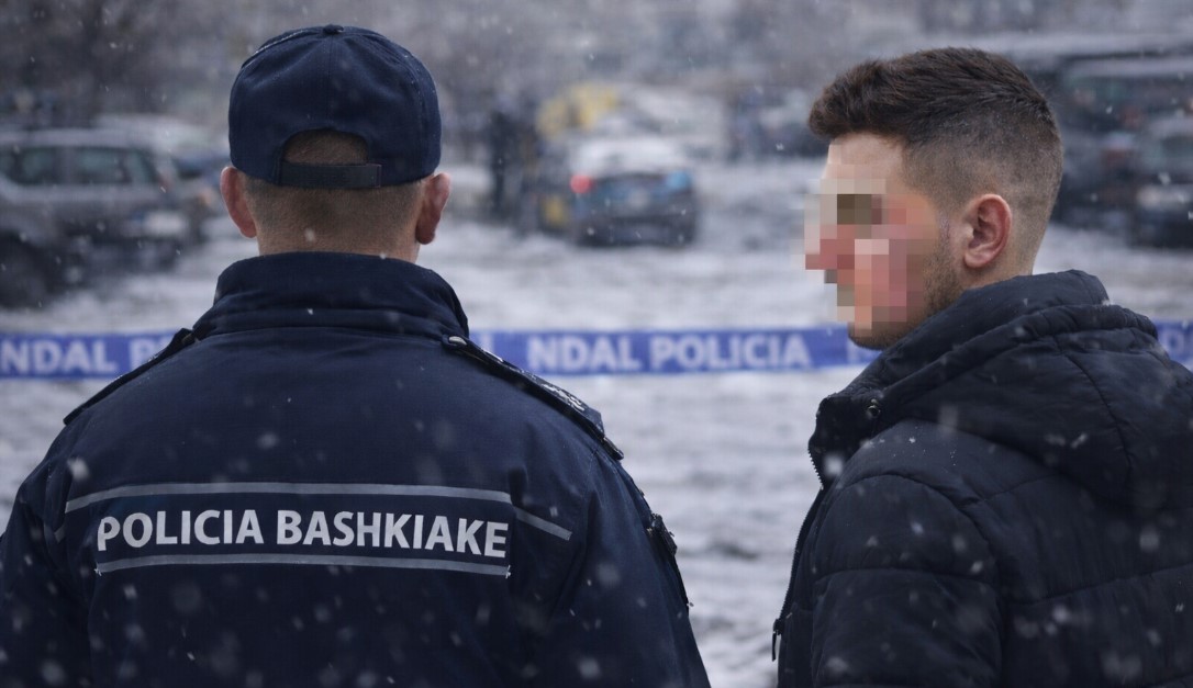 Dhunoi dhe kanosi efektivin e Policisë Bashkiake Sarandë, 19-vjeçari shpallet në kërkim