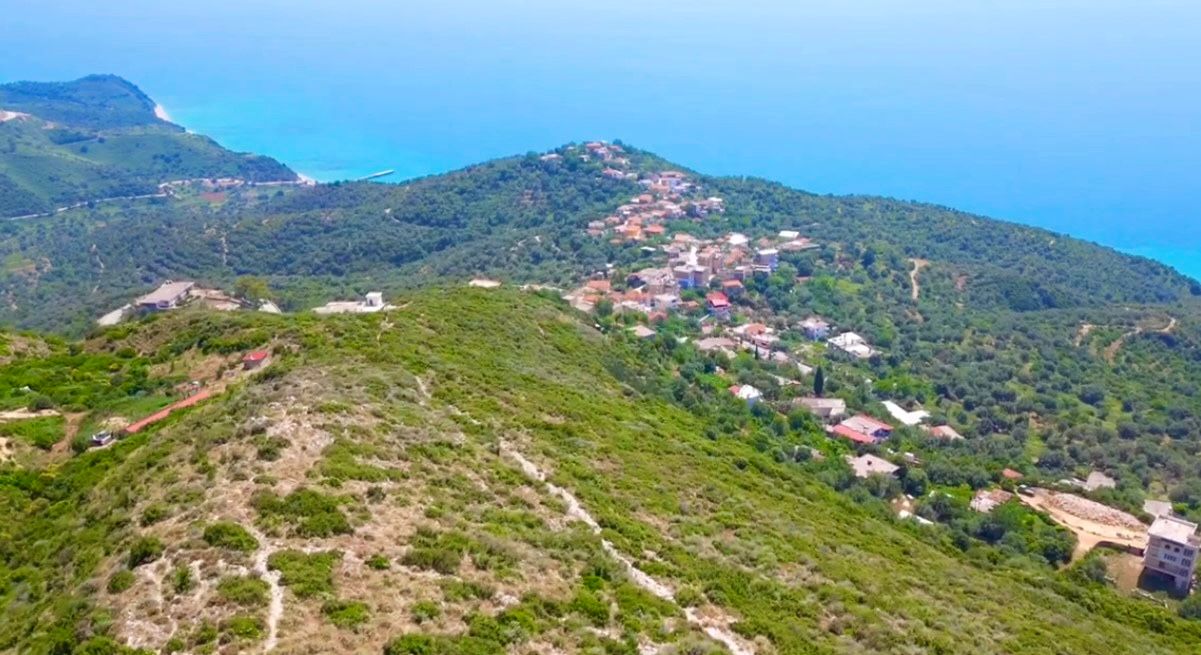 Banorët në Piqeras 4 orë pa energji, OSHEE nuk u përgjigjet në telefon